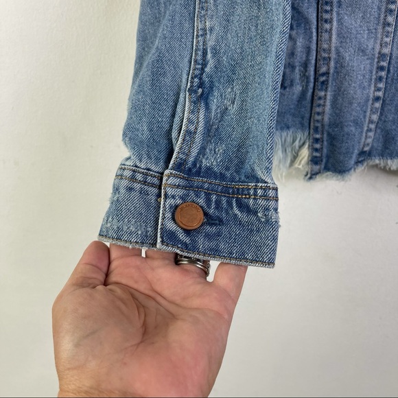 Blank NYC Heavily Distressed Fitted Denim Jacket NWT Size M - Picture 6 of 13